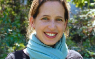 Dr Anat Perry